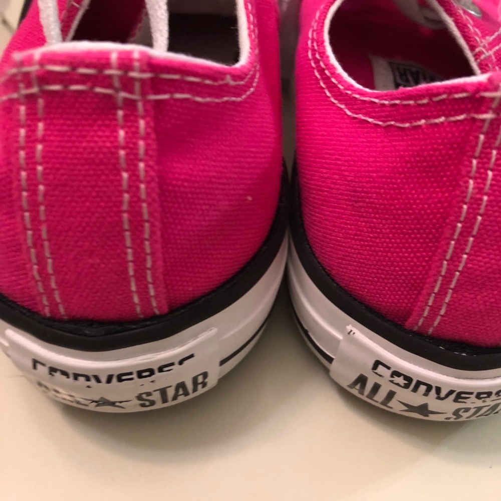 Converse Low Tops - Picture 3 of 5